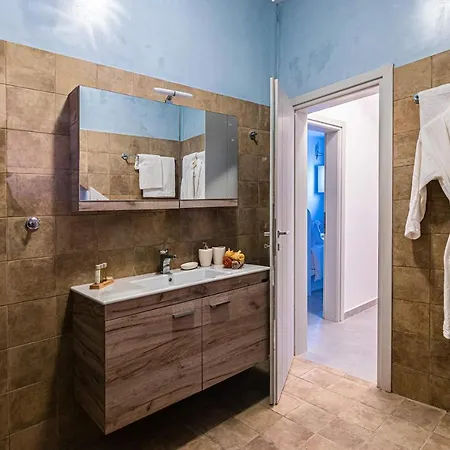 Salvatore Villa Imerovigli (Santorini)